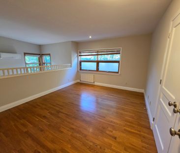 For Lease - 8 Bright Street Unit# B, Toronto, Ontario - Photo 1