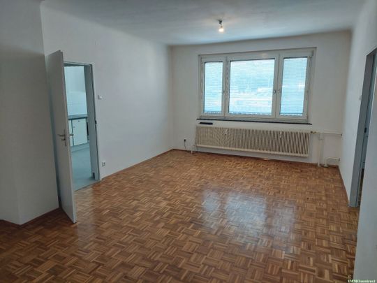 Sanierte 2-Raum - Wohnung mit Loggia und Lift im Stadtzentrum von Amstetten 67 m² - Photo 1