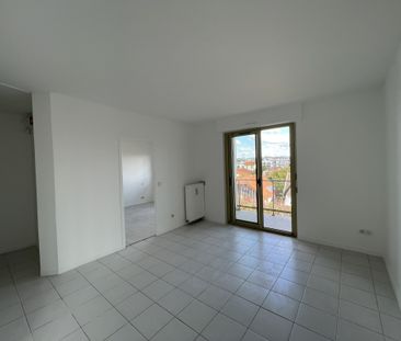 Location Appartement 2 pièces 40m² ST MAUR DES FOSSES 94100 - Photo 1