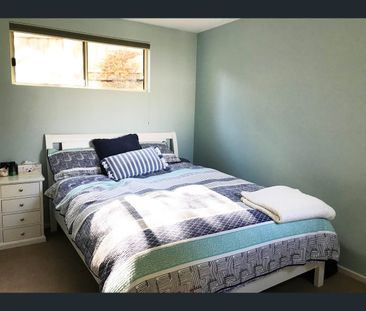 2/1 Beach Road, Lindisfarne, Tas 7015 - Photo 5
