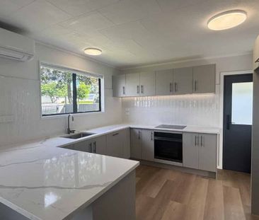 Modern three bedroom home in Springvale - Photo 1