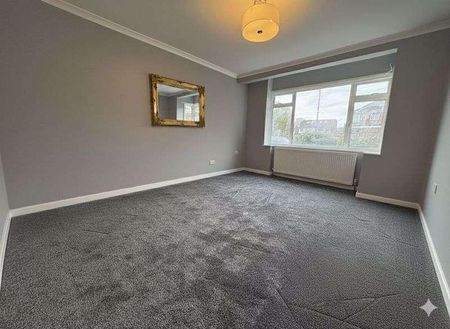 Stirling Close, Uxbridge, UB8 - Photo 4