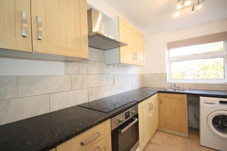 2 bedroom flat to rent - Photo 5