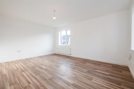 3 bedroom detached house to rent - Photo 4