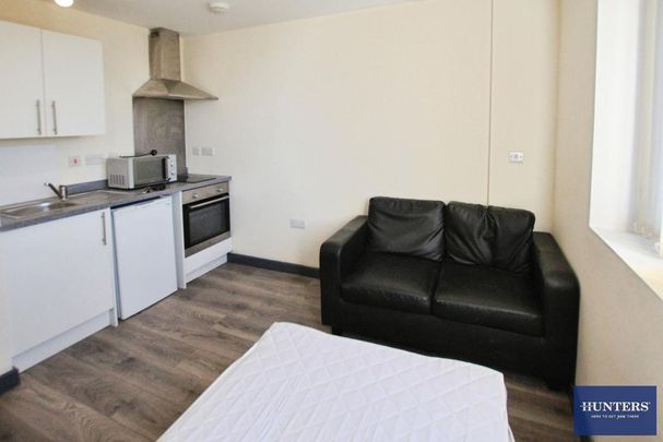 Studio to rent - Photo 1