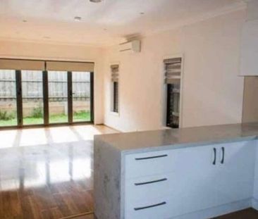 Bentleigh East - Photo 1