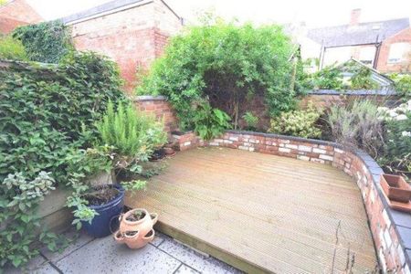 3 bedroom terraced house to rent - Photo 5