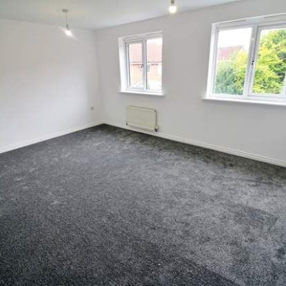 3 bedroom property to rent in Westhoughton - Photo 1