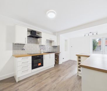 2 bedroom terraced house to rent - Photo 4