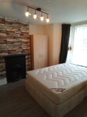 Room in a Shared House, Glyn Road, E5 - Photo 1