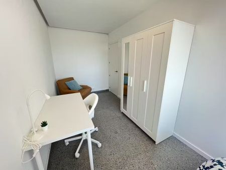 Carrer Ramón Gordillo, Valencia, Valencian Community 46010 - Photo 4