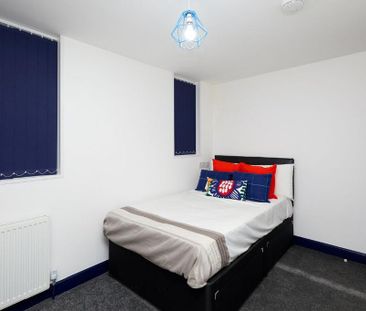 5 bedroom terraced house to rent - Photo 4