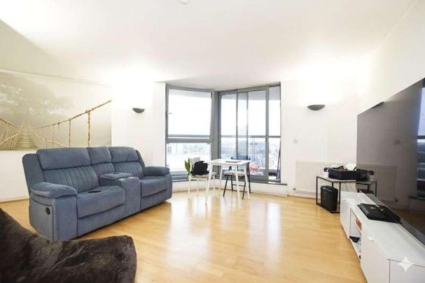 Mercury Gardens, Romford, RM1 - Photo 1