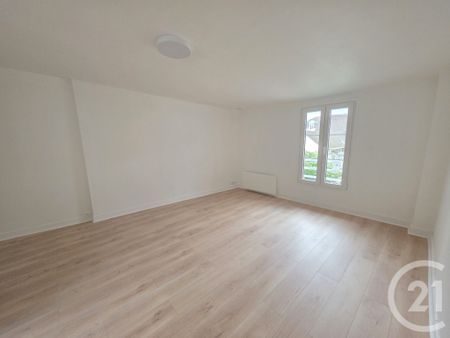Location Appartement 1 pièce 27m² BRIE COMTE ROBERT 77170 - Photo 2