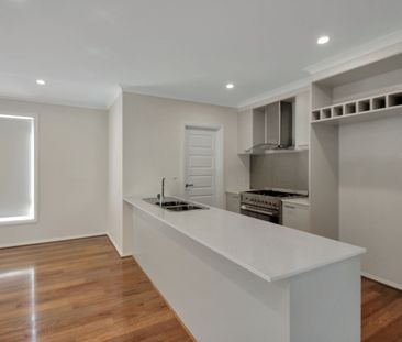 Modern Family Home in Prime Cranbourne East Location - Photo 5