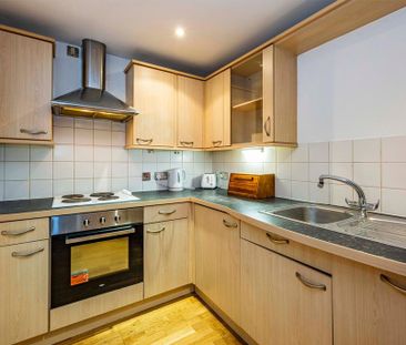 2 bedroom apartment to rent - Photo 4