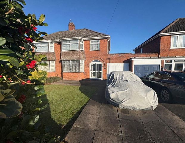 3 bedroom semi-detached house to rent - Photo 1