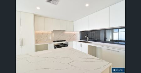 modern and comfortable living 4 Bedroom 3 Bathroom in Karrinyup - Photo 4