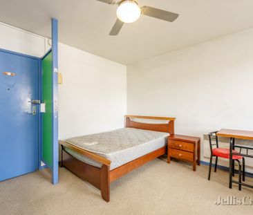 17/38 Charnwood Road, St Kilda - Photo 4