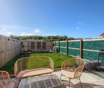 3 bedroom semi-detached house to rent - Photo 3