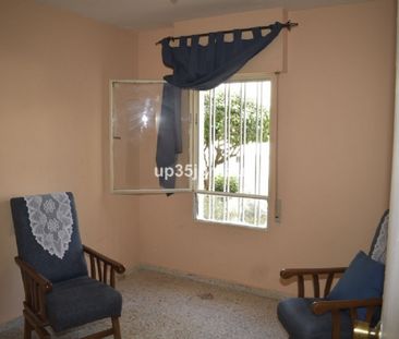 4 Bedroom Apartment For Rent in Estepona, Málaga - Photo 5