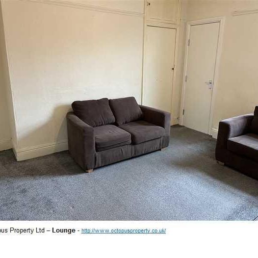 3 bedroom flat to rent - Photo 1