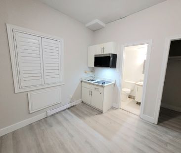 For Lease - 1371 King Street Unit# 204, Toronto, Ontario - Photo 1