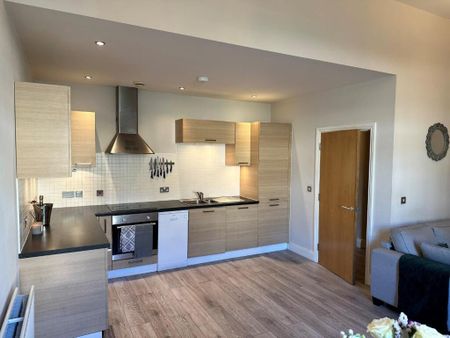 2 bedroom flat to rent - Photo 3