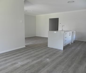 FOUR BEDROOM HOME - Photo 4