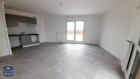 Location Appartement 4 pièces 78m² LA ROCHELLE 17000 - Photo 2