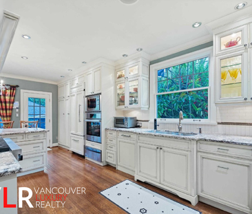 House in Vancouver West Side, BC - Photo 2