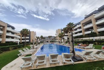 Ref.7533 Two-Bedroom Apartment in the Residential Complex Flamenca Village.