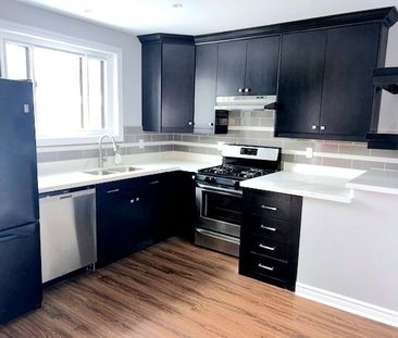 For Lease - 44 Davis Road Unit# Main Floor, Aurora, Ontario - Photo 1