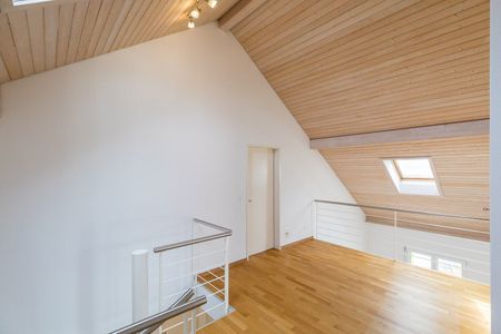 Generous 4.5-room apartment on the attic floor - Photo 5