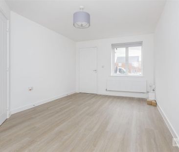 3 bed House - Semi-Detached To Let - Photo 1