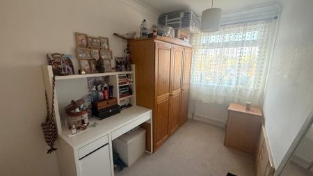 2 bedroom semi-detached house to rent - Photo 3