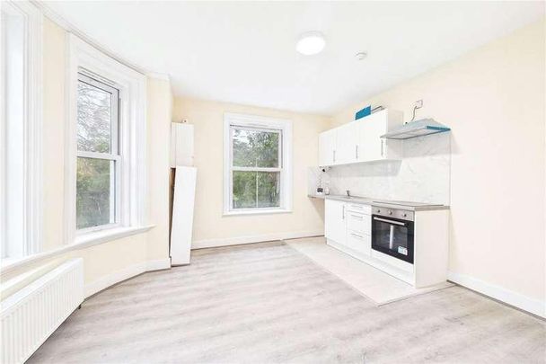 Newbury House, Andover Road, Newbury, Berkshire, RG14 - Photo 1