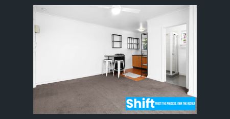 Shifting to St Kilda? Get in before Christmas - Photo 3