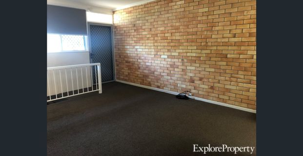 East Mackay Beach Front Unit - Available Early August - Photo 1