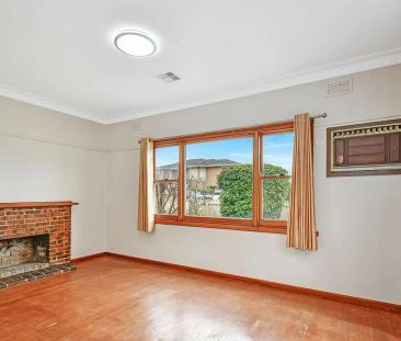 “Corner Comfort Meets Everyday Convenience” - Photo 4