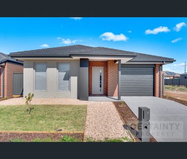 Room 3/ 6 Songlark Street, Melton South, Vic 3338 - Photo 4
