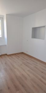 T2 – LENT - Photo 4