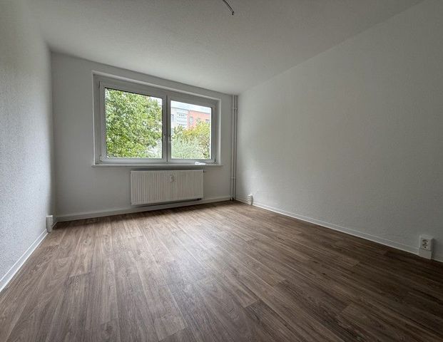 Sie haben Ihre Möbel, wir Ihre Wohnung - Foto 1