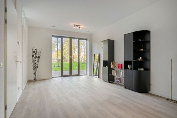 Appartement te huur: Agoraweg 105 8224 BZ Lelystad - Photo 1