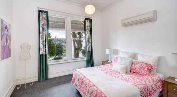 Caversham Beauty - Photo 1