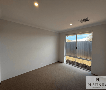 Spacious Modern Home - Photo 5