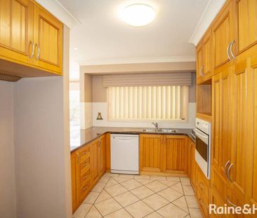 Family-friendly home in an ideal location - Photo 1