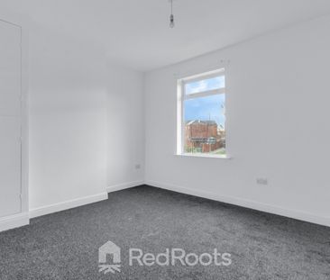 2 bed end of terrace house to rent in High Street, South Hiendley, ... - Photo 3