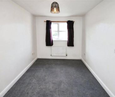 3 bedroom end of terrace house to rent - Photo 4