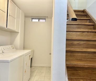 For Lease - 138 Keffer Circle, Newmarket, Ontario - Photo 1